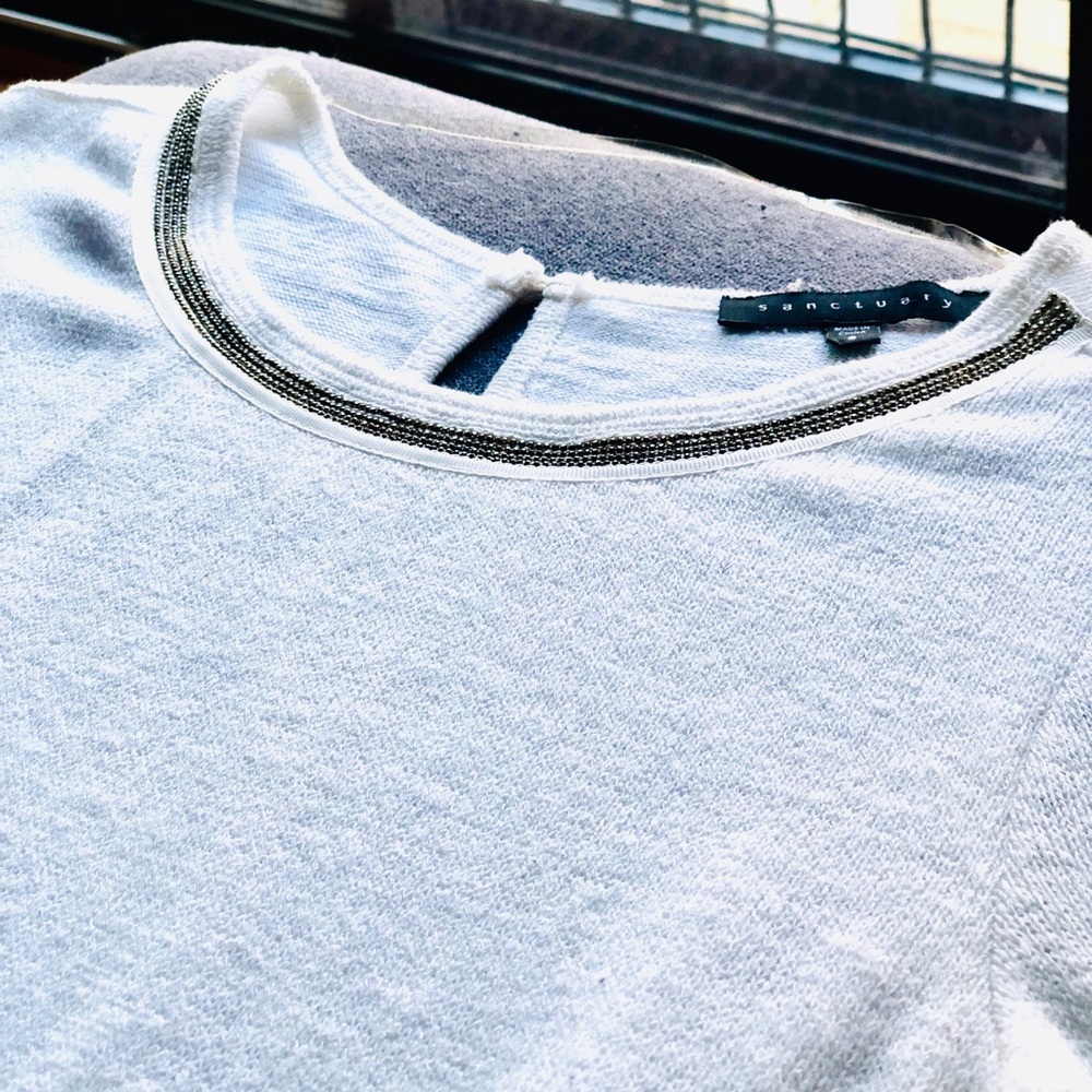 Beautiful and flattering Sanctuary cream sweater